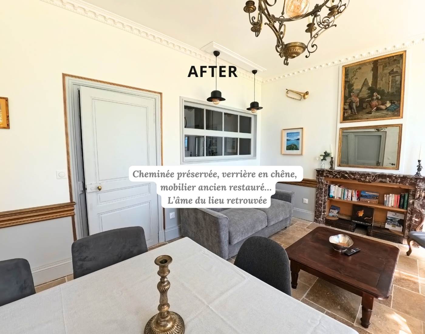 Salon rénové avec cheminée en marbre et verrière en chêne, gîte 4 étoiles à 1h de Genève