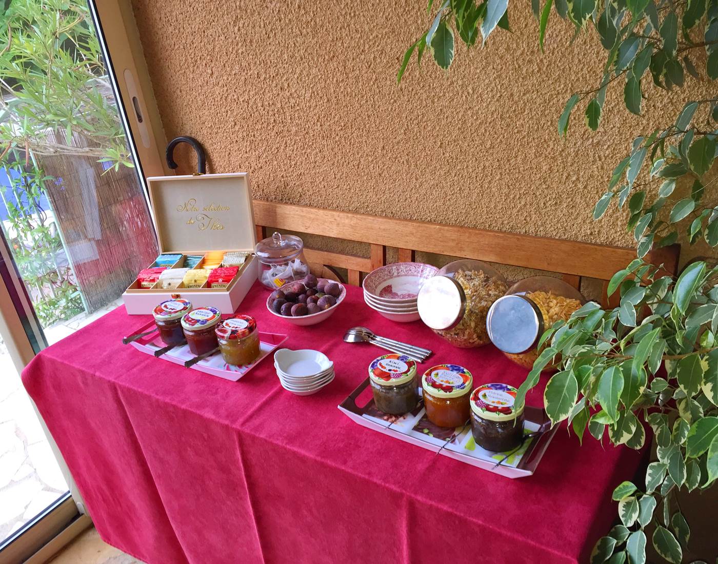 buffet confitures breakfast dordogne Les Feuillantines-page