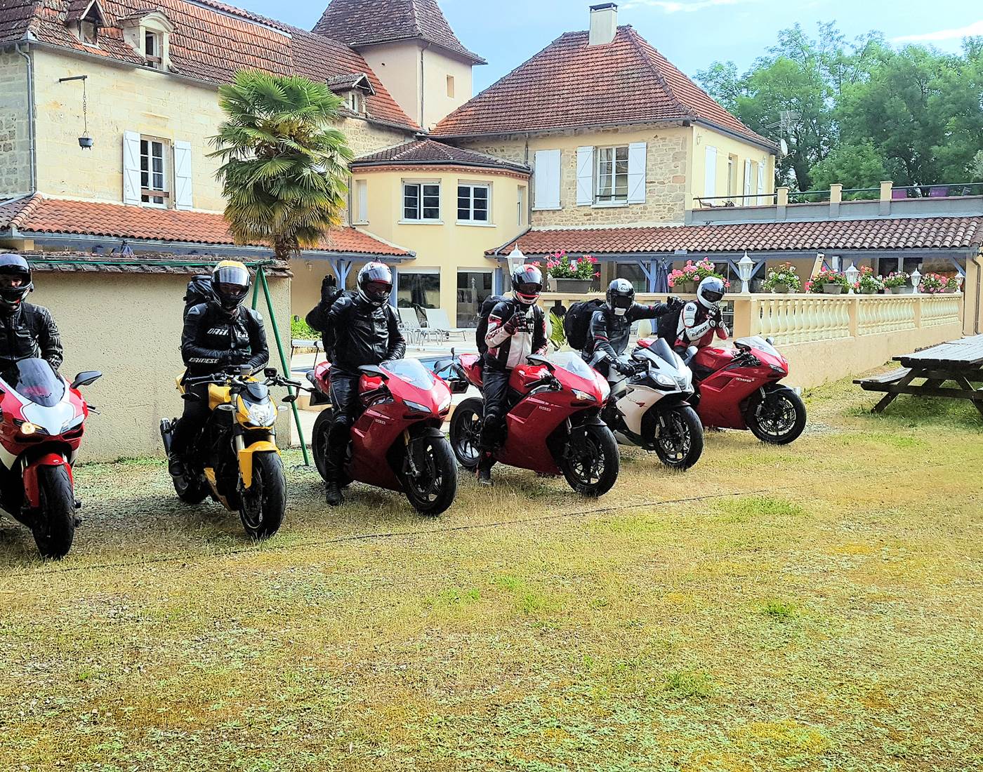 Les italiennes  (les motos) !