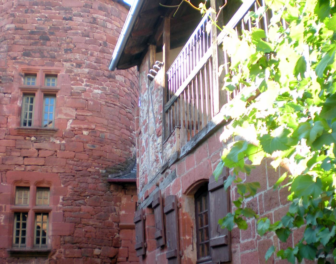 Collonges la rouge plus beau village de france en correze