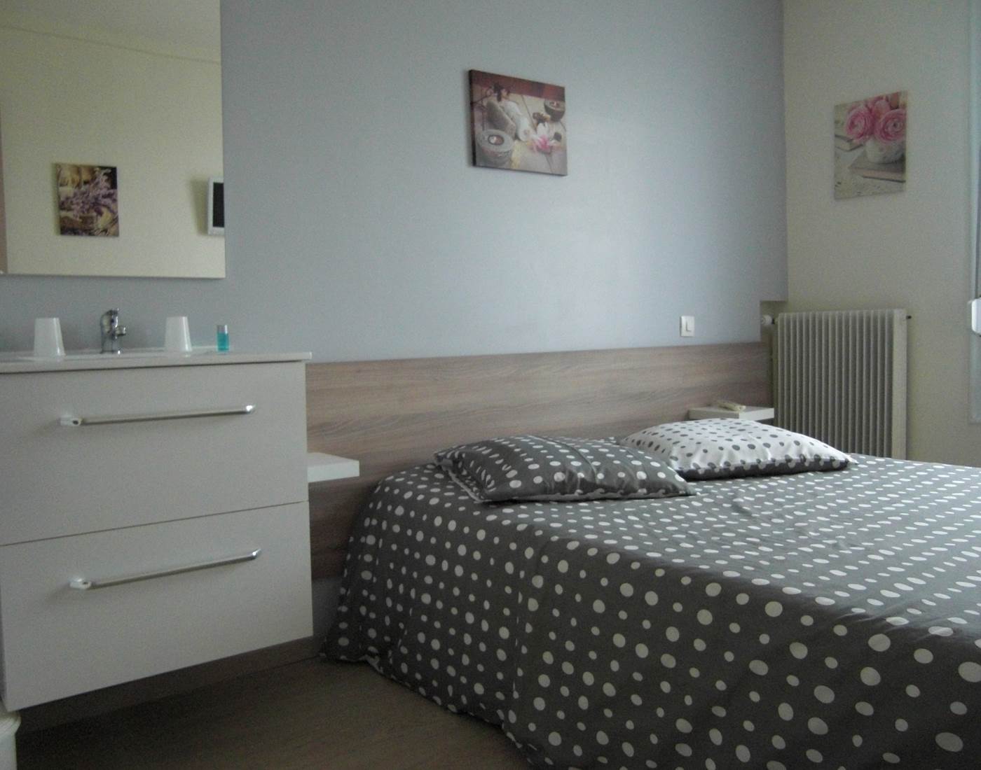 Chambre double économique, côté rue Jean Barnier Epernay