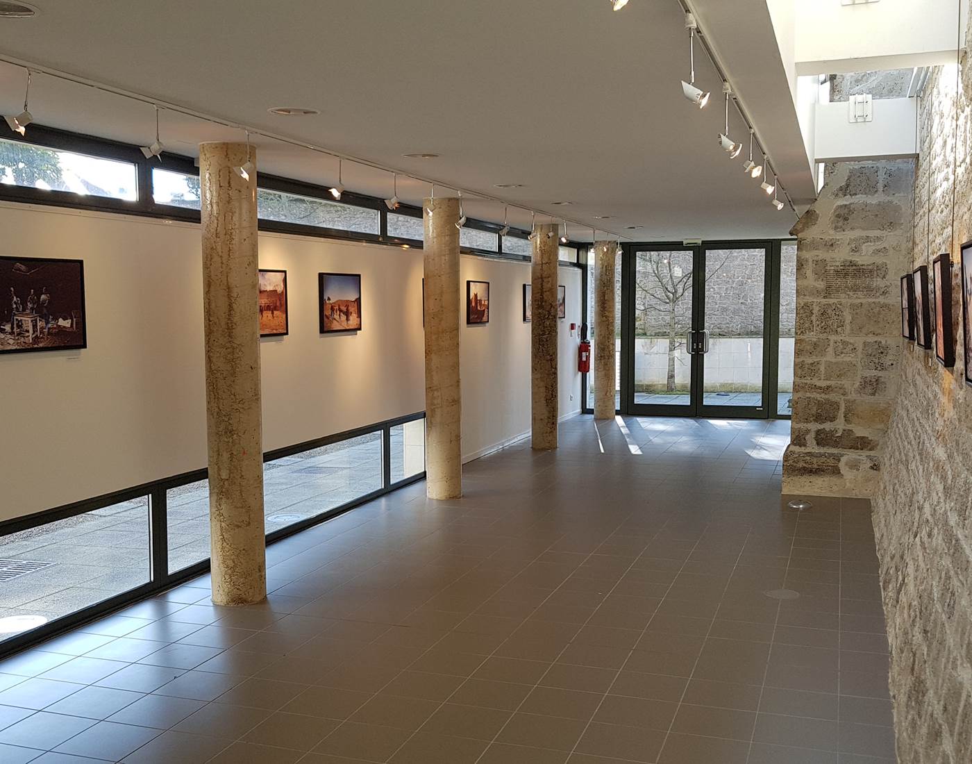 exposition_quinevillle_hotel_de_la_plage_culture