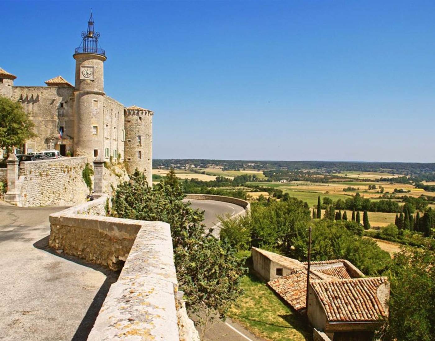 Lussan, village classé, classified village