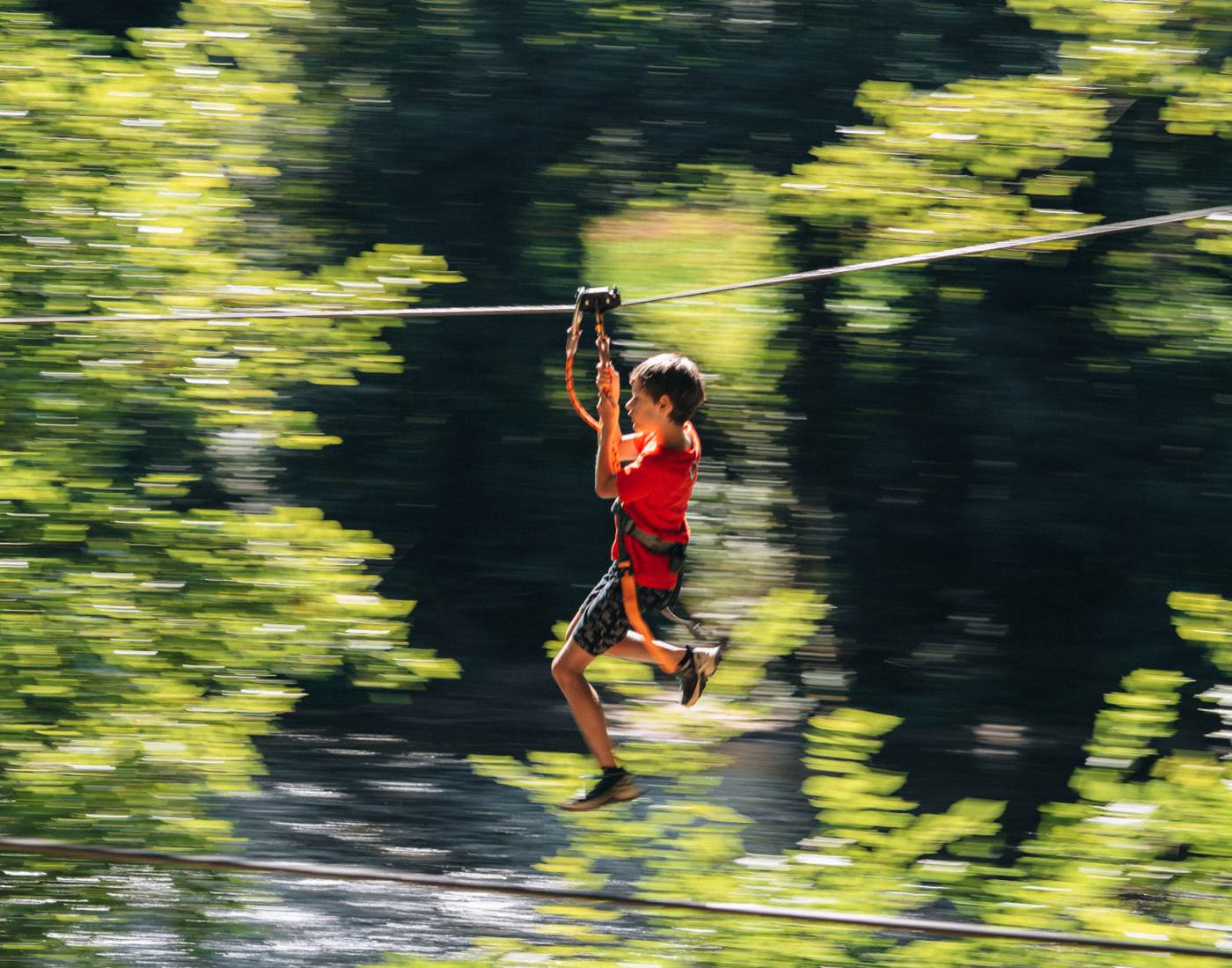 Une des nombreuses tyroliennes