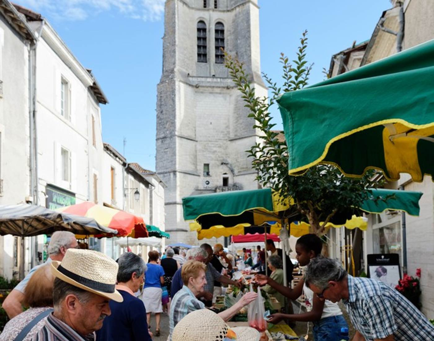 marché_saint_astier_local_gastronomie