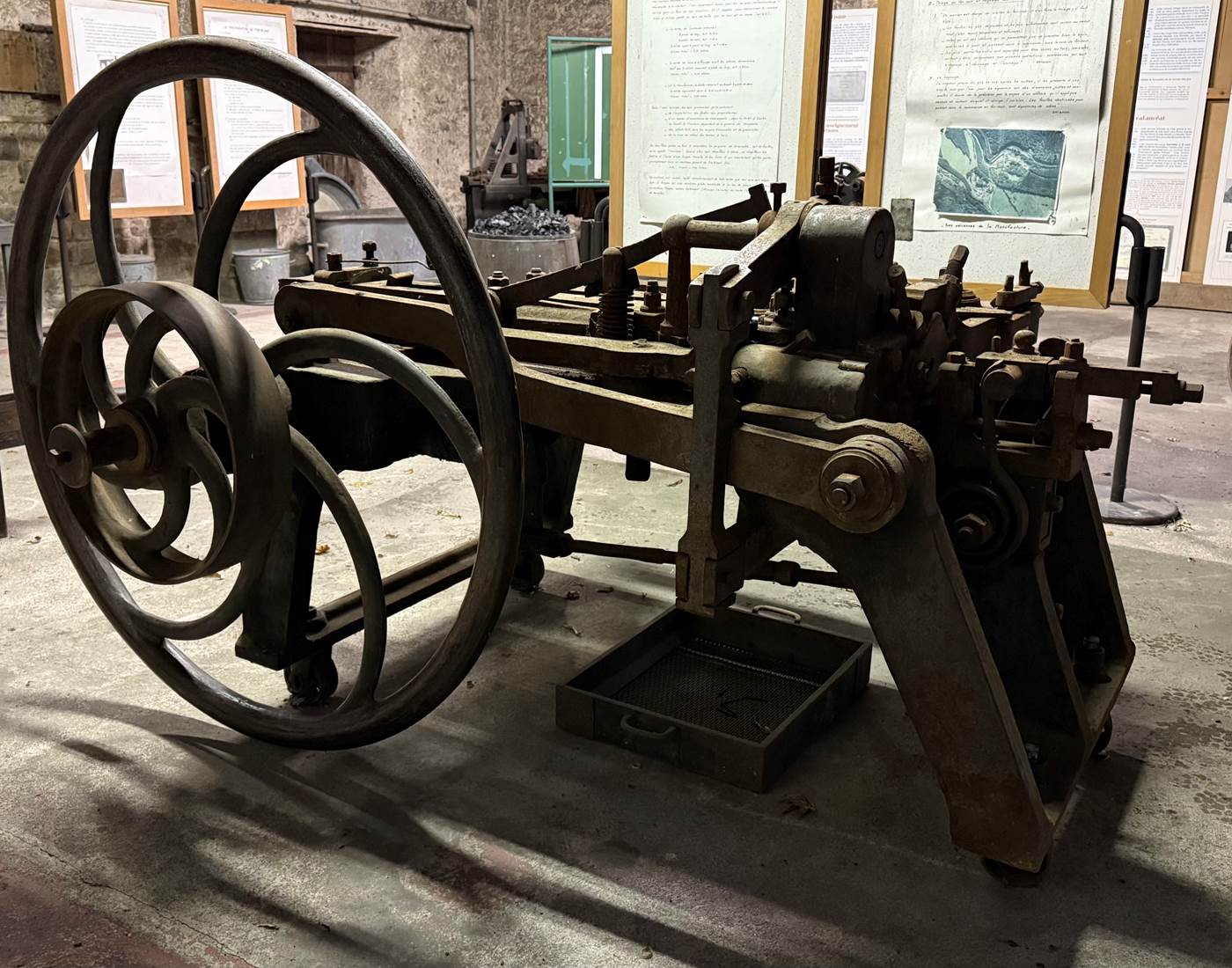 Machine à clous de C. Levy, classée Monument historique