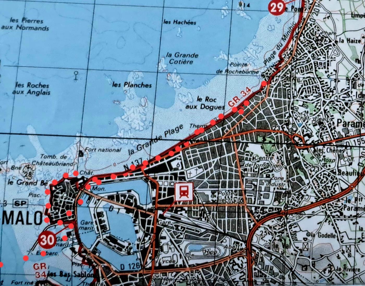 Clos de la Fontaine, plan rando les remparts de Saint Malo et les villas du Sillon