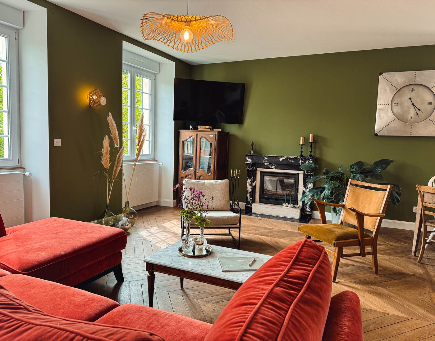 Confort et lumière : un espace idéal pour se retrouver-page