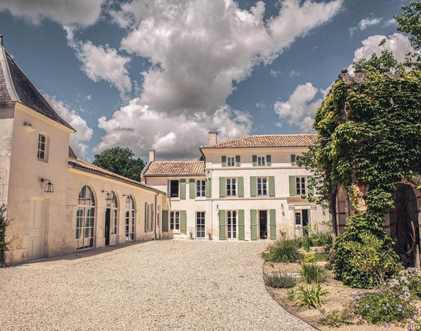 Visite du chai et de la distillerie / Maison Brillet