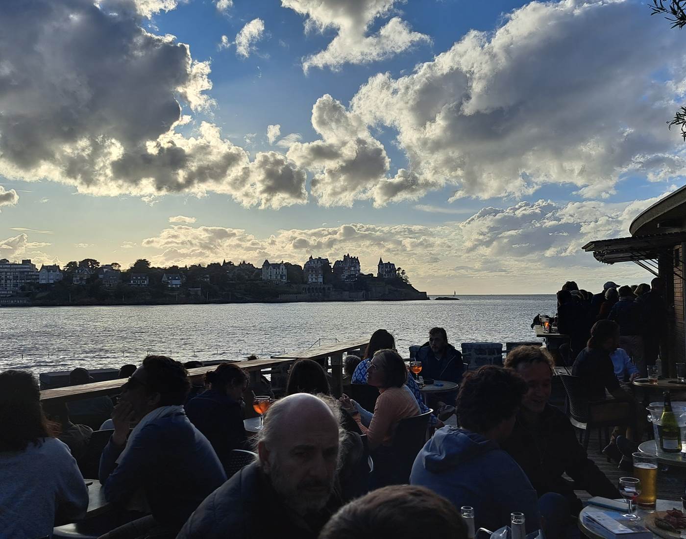4) Coucher de soleil à la terrasse du Sunset