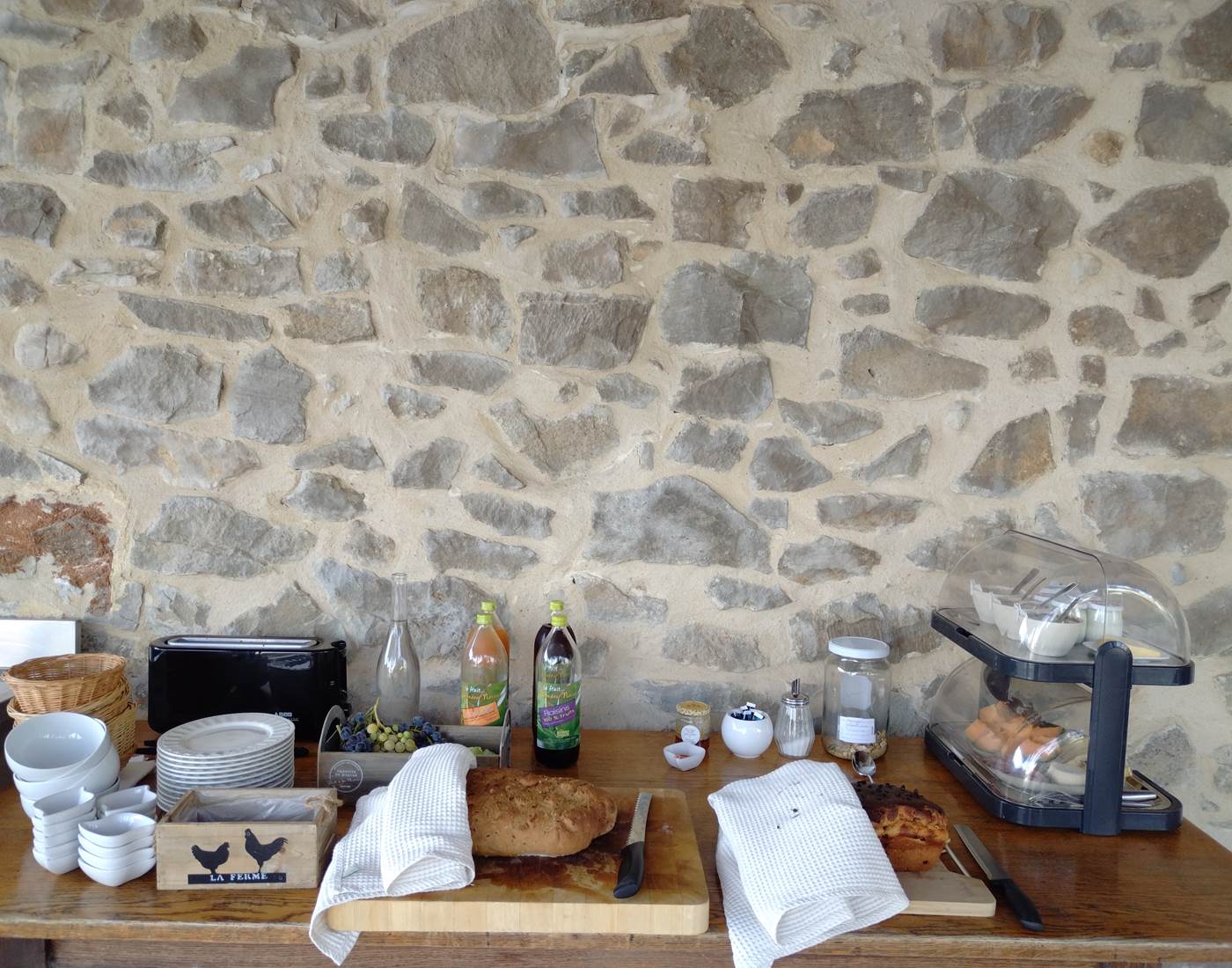 Les petits déjeuners des chambres d'hôtes à Le Coq du Nord -Mailhac