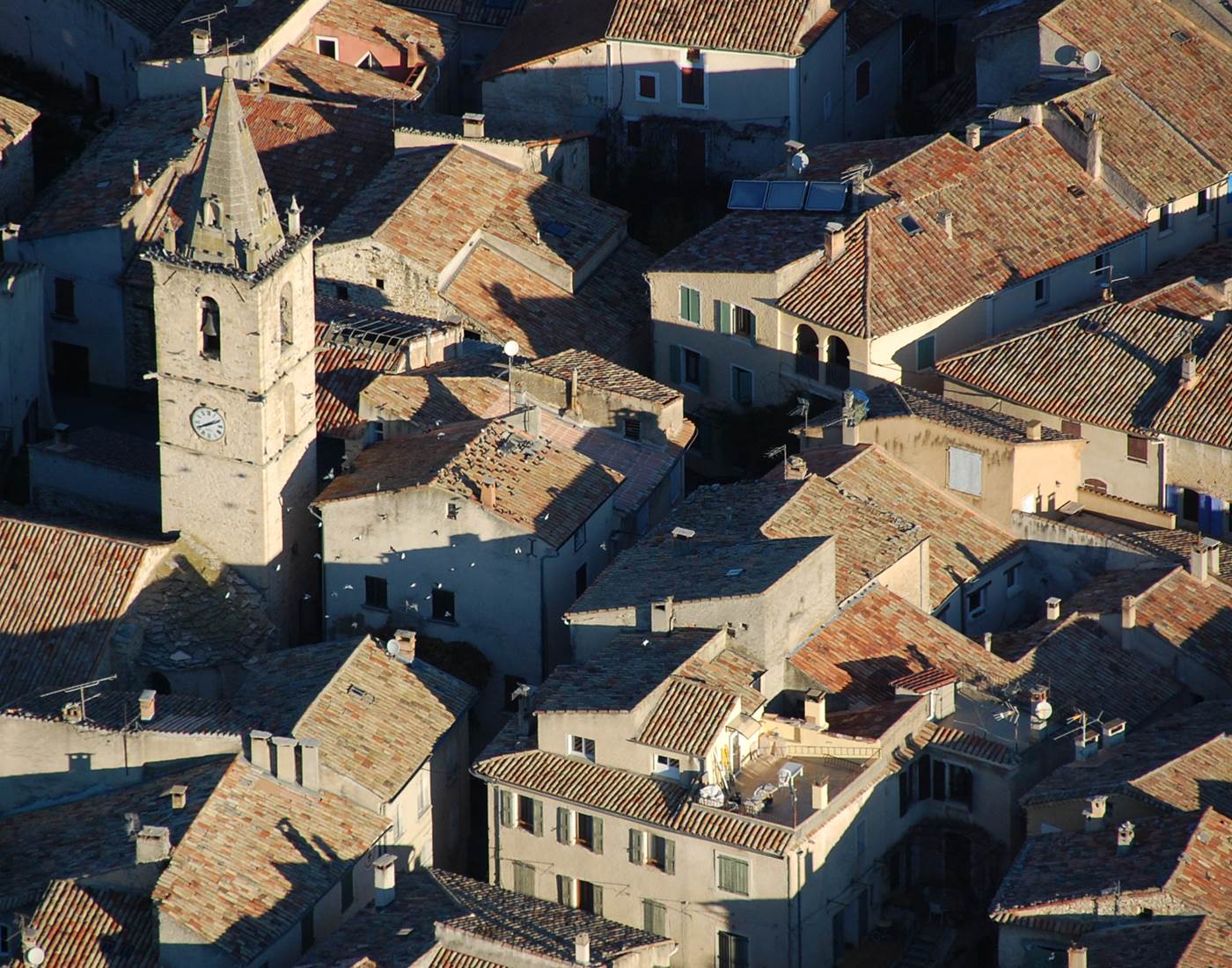 Saint Etienne Les Orgues vu du ciel
