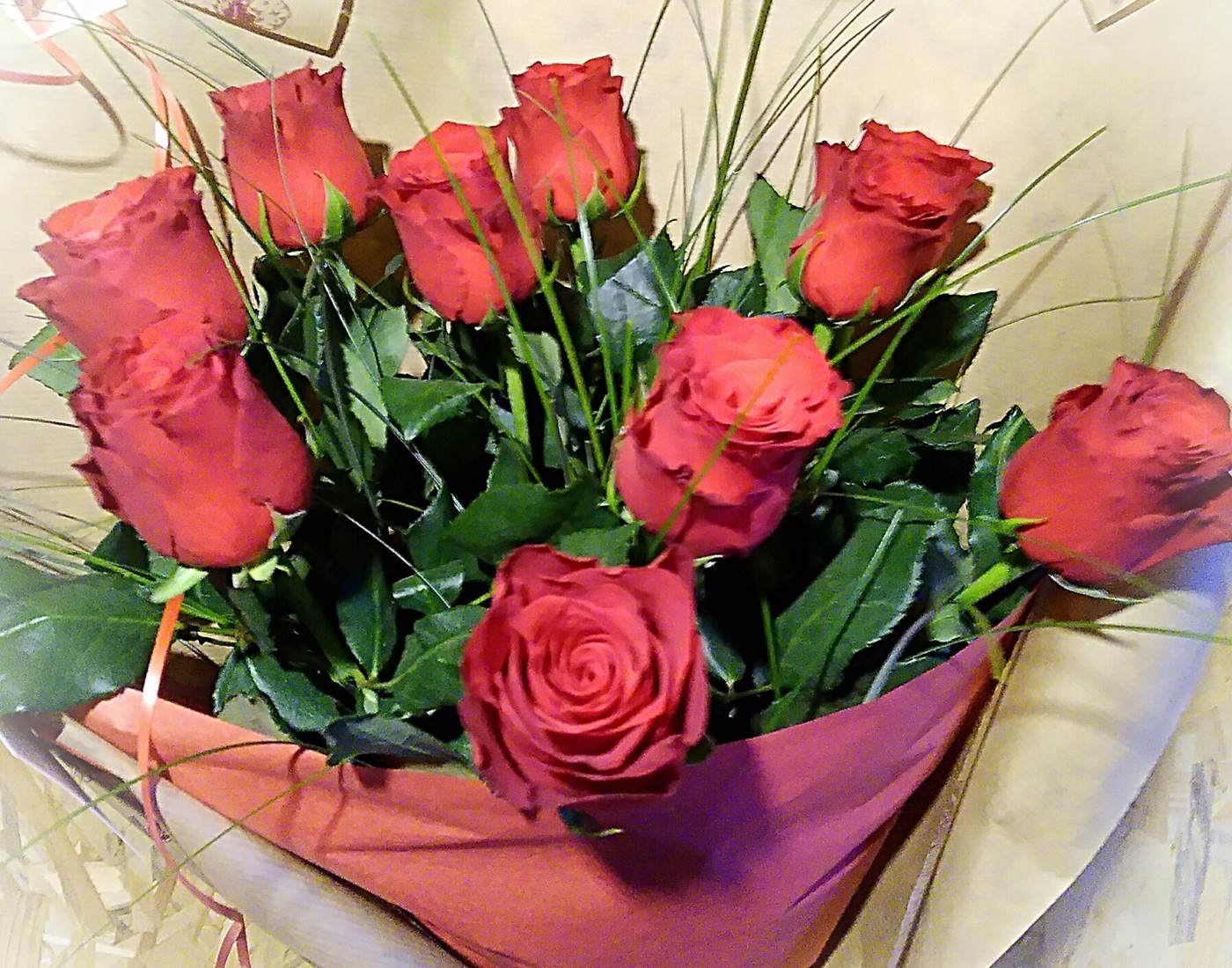 Bouquet roses + vase = 70€