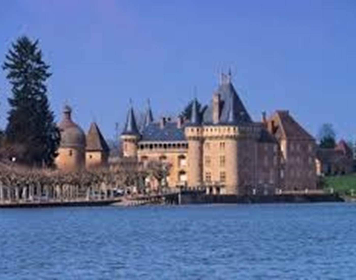 La ville de la Clayette