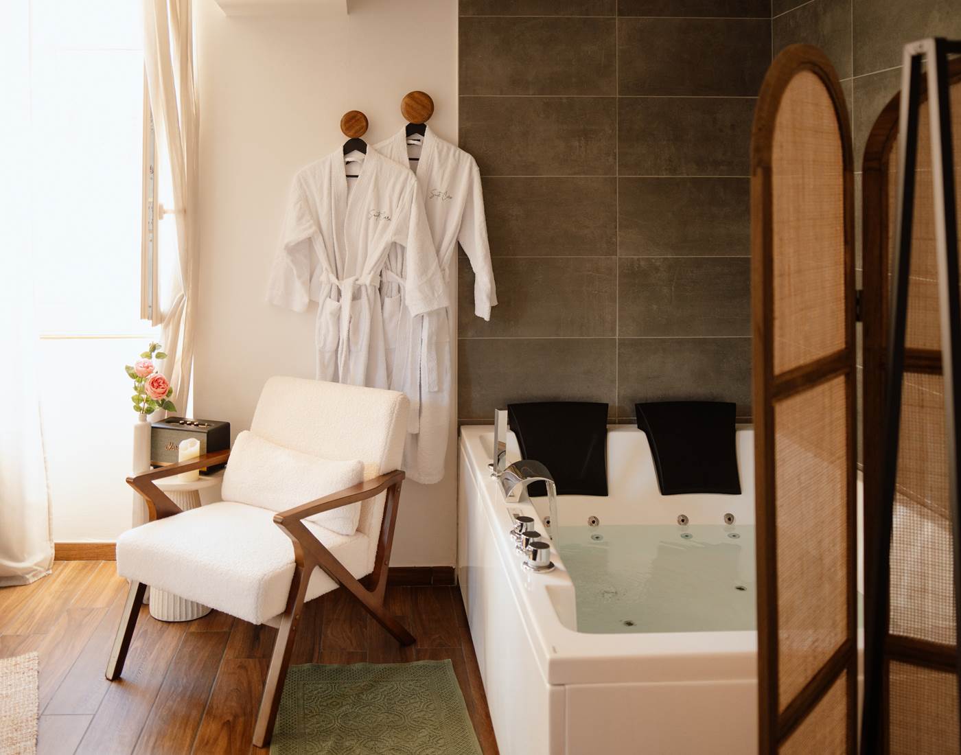 Suite Cara - Baignoire Balnéo