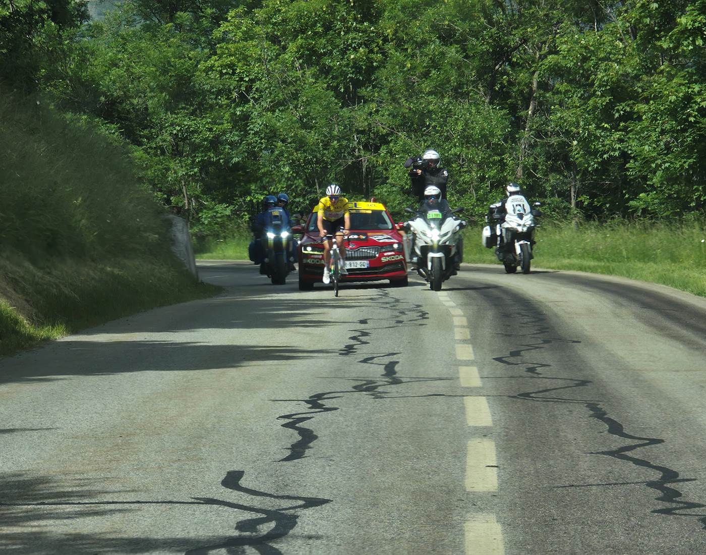 Pogaçar dans les derniers kilomètres d l"ascension de Valmeinier 1800