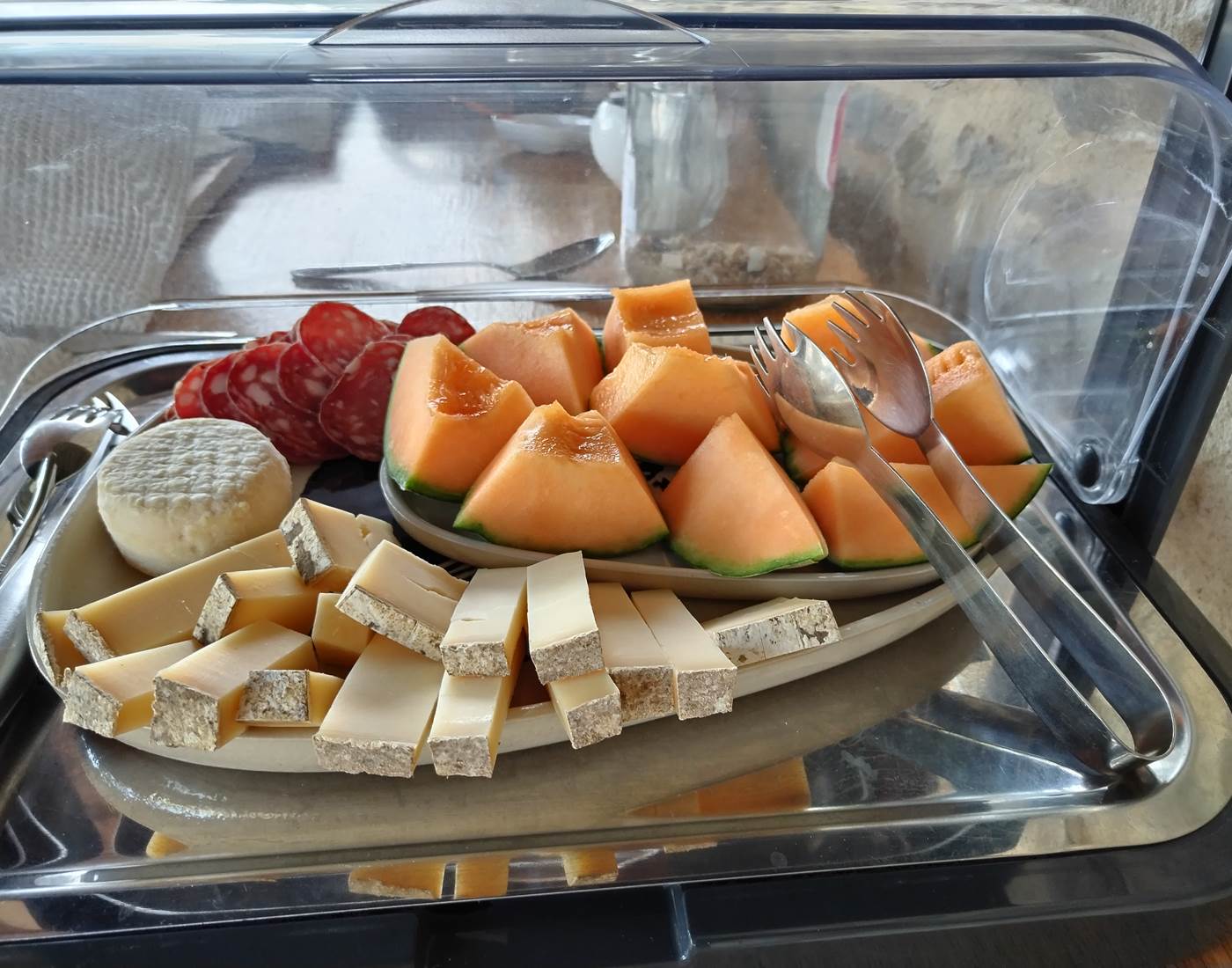 Petit déjeuner des chambres d'hôtes à Le Coq du Nord -Mailhac