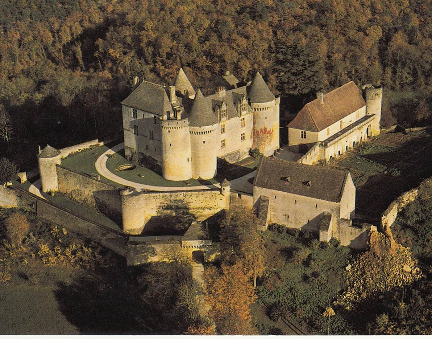 chateau-fenelon-dordogne