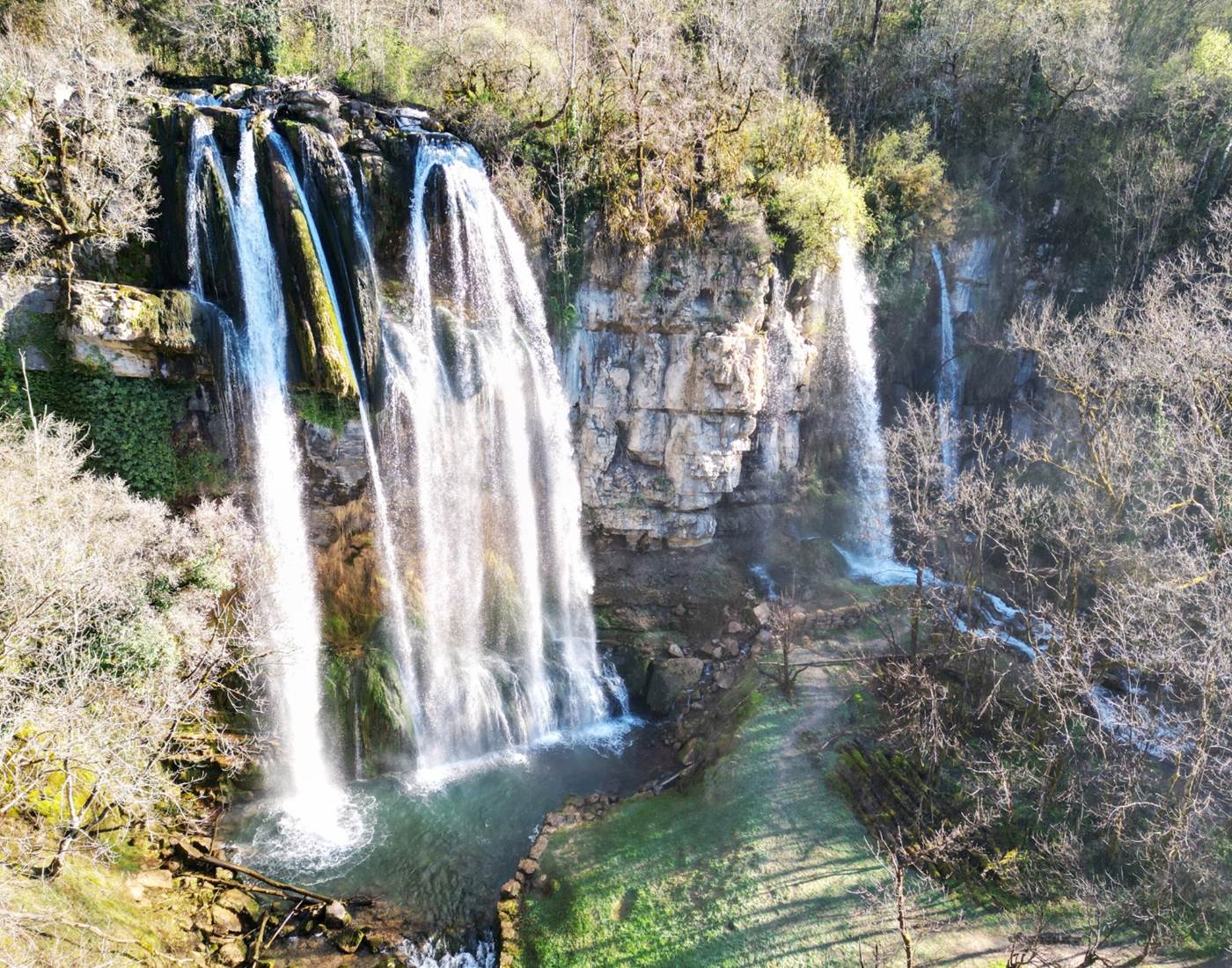 Cascade des Dards à 15mn du Manoir du Colombier