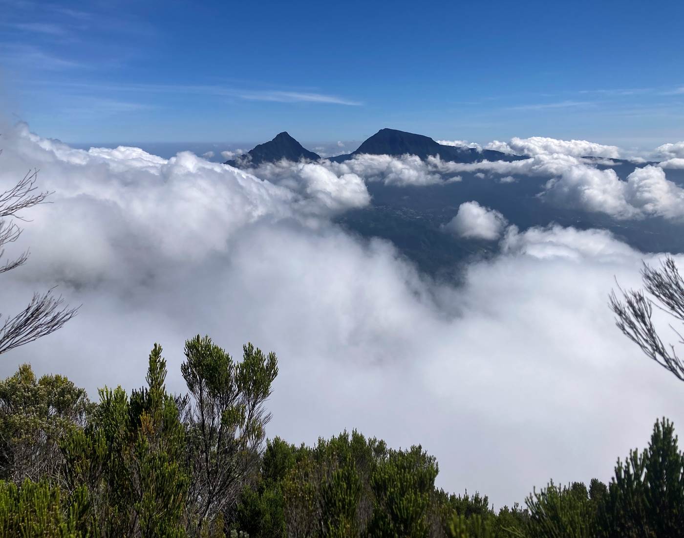 Cimendef et Roche Écrite depuis le Cap Anglais