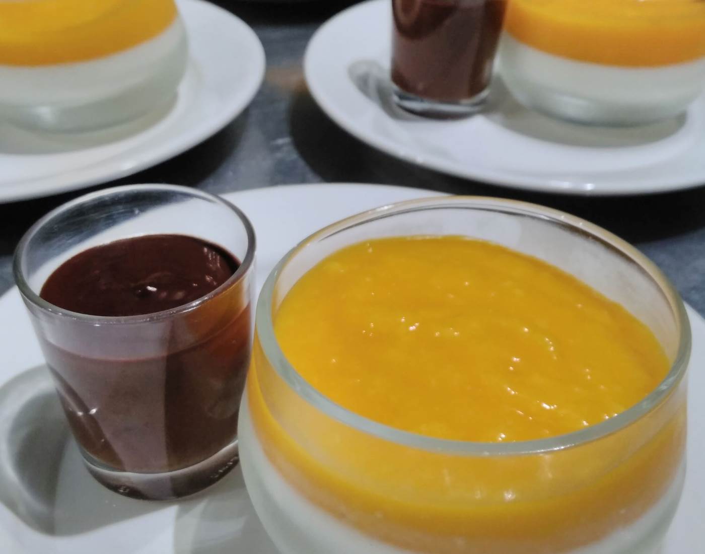 pannacotta à la mangue et mousse chocolat