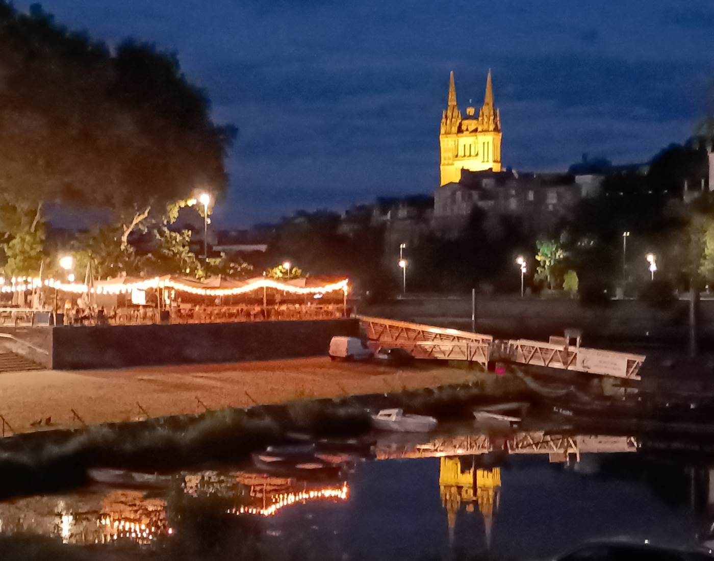 Angers by night