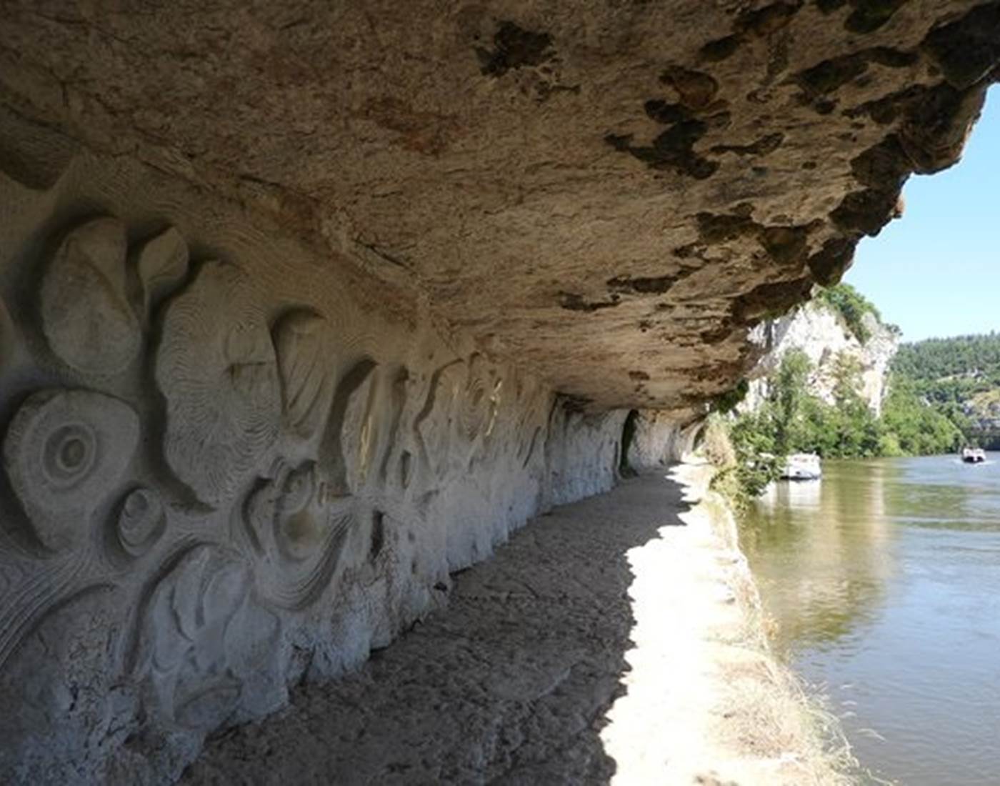 gravures-sur-la-paroi Chemin de Halage