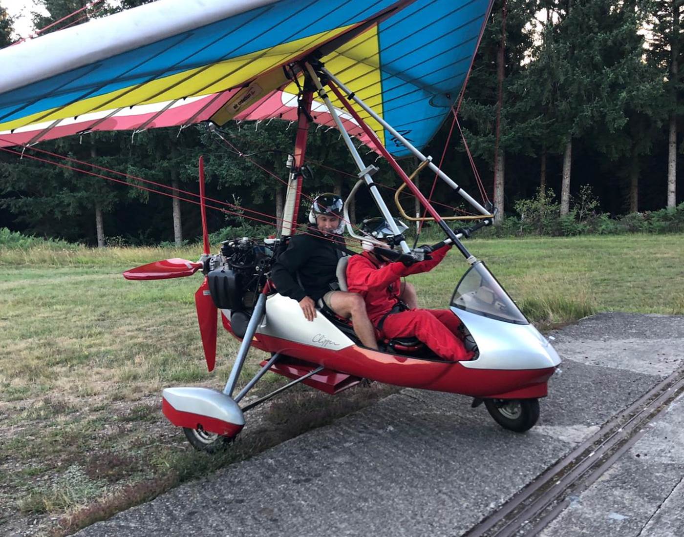 vol_en_ULM_audessus_vallee_dordogne