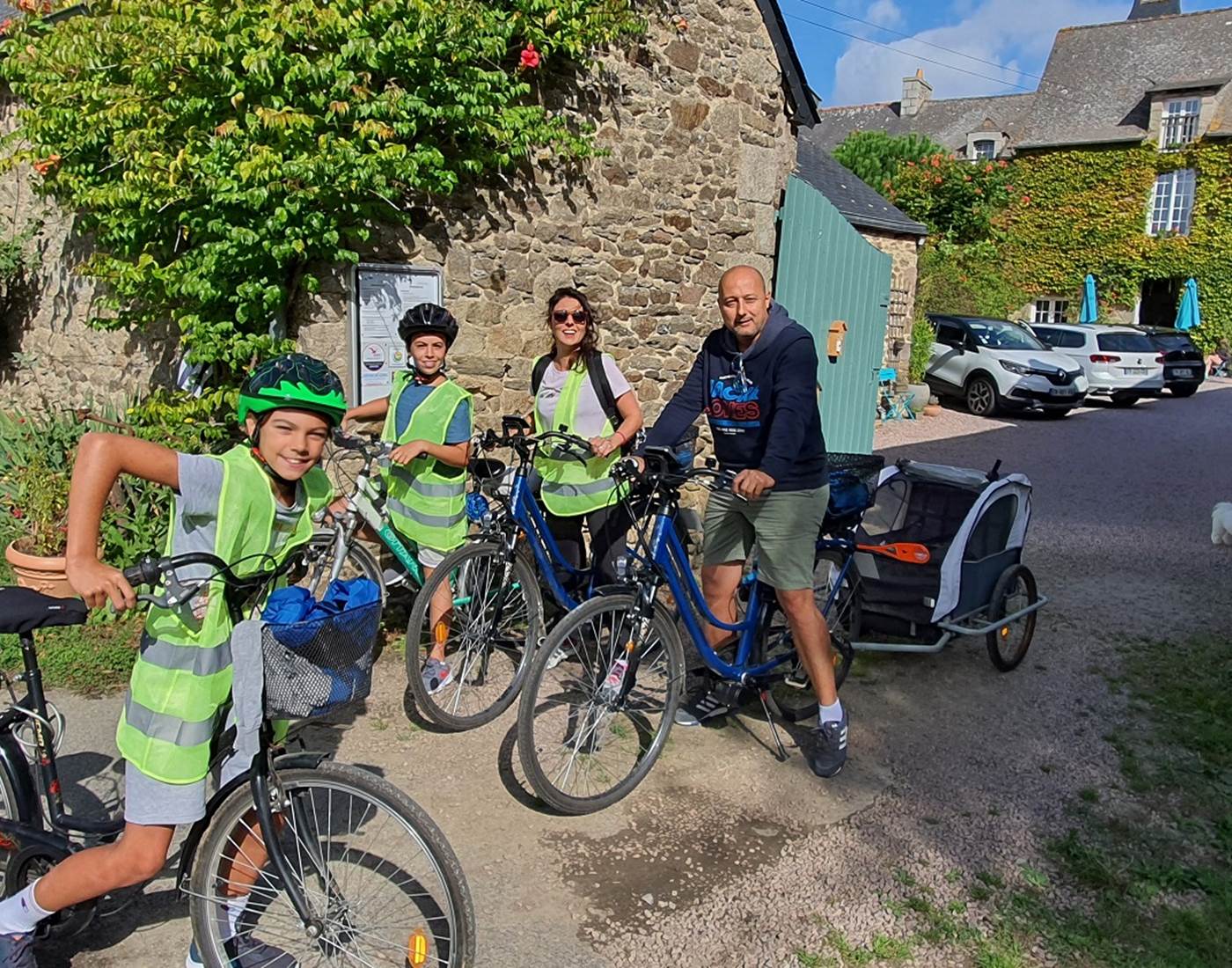 Sortie familiale à vélos électriques