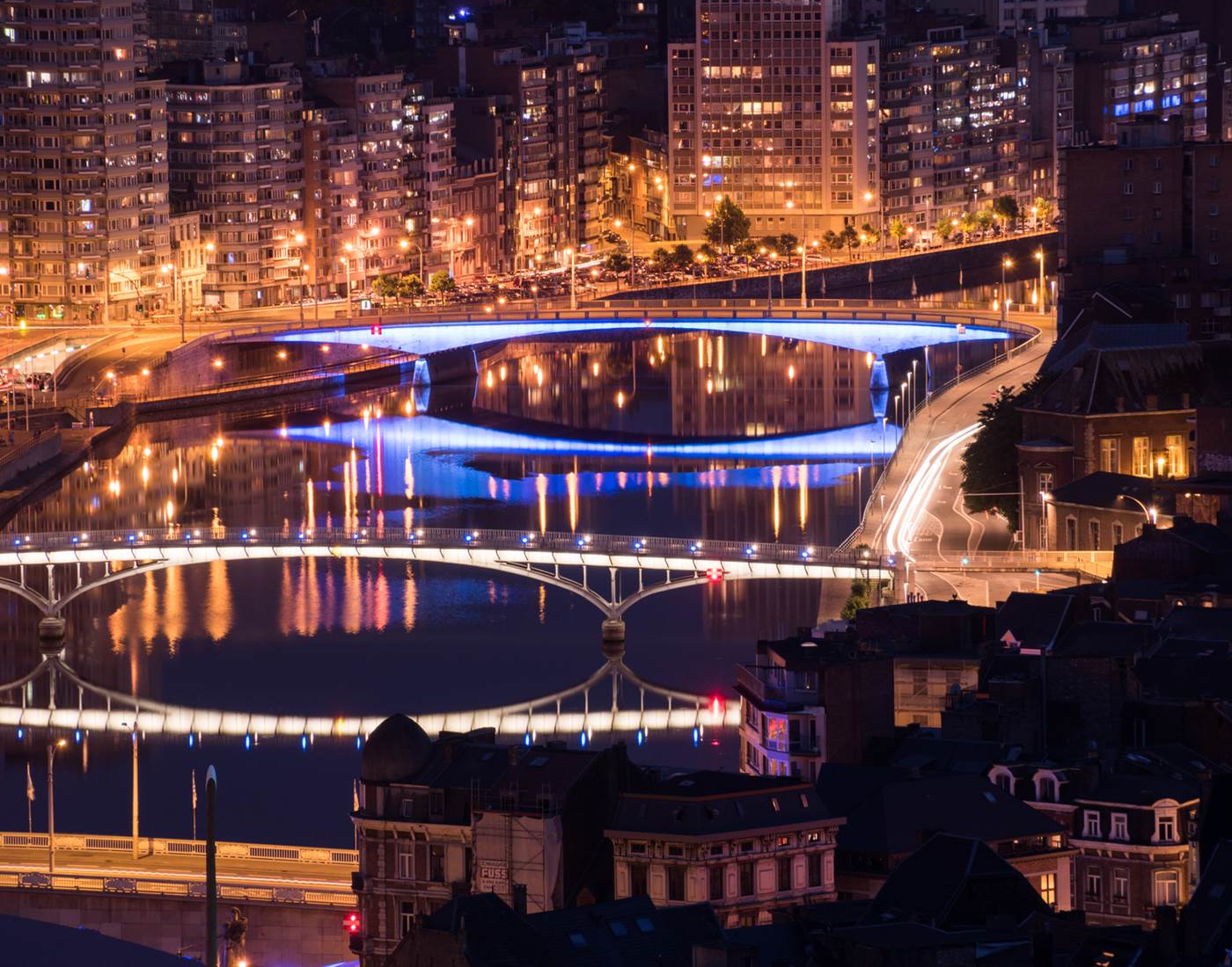 La Meuse by night-page