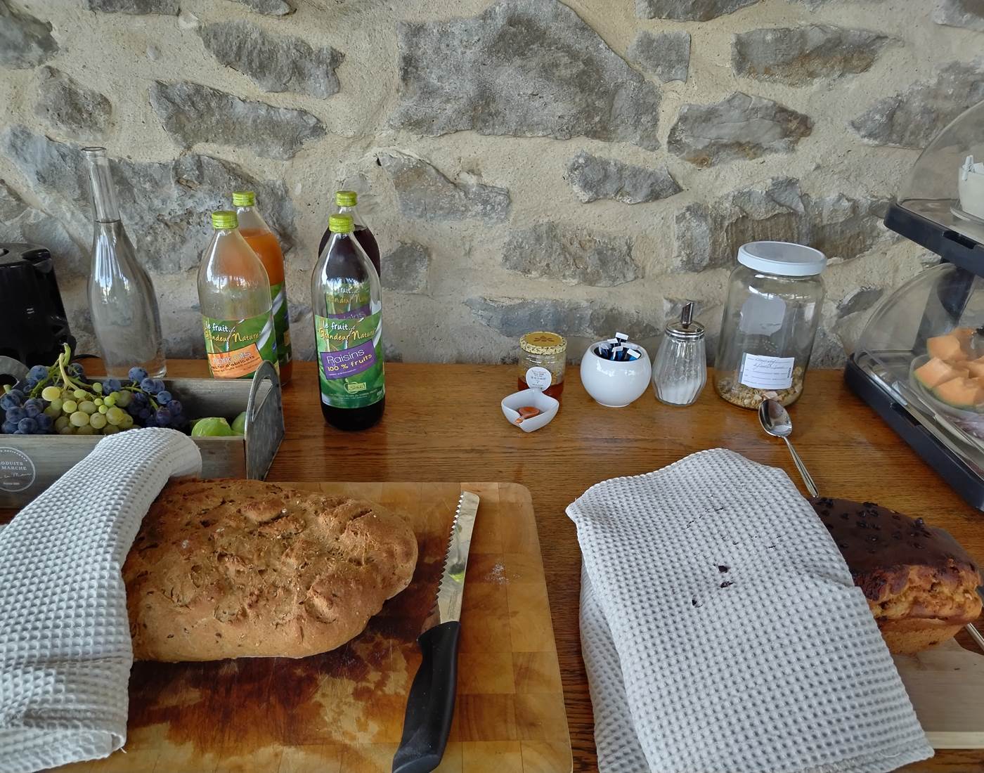 Petit déjeuner local et maison à Le Coq du Nord Mailhac