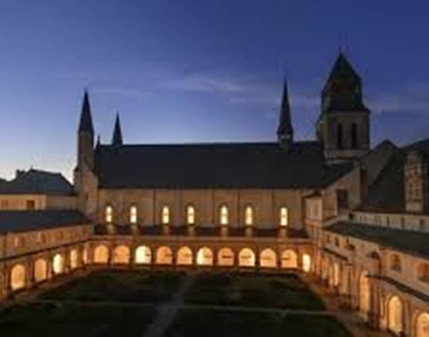 abbaye-de-fontevraud-gite-couple-jacuzzi