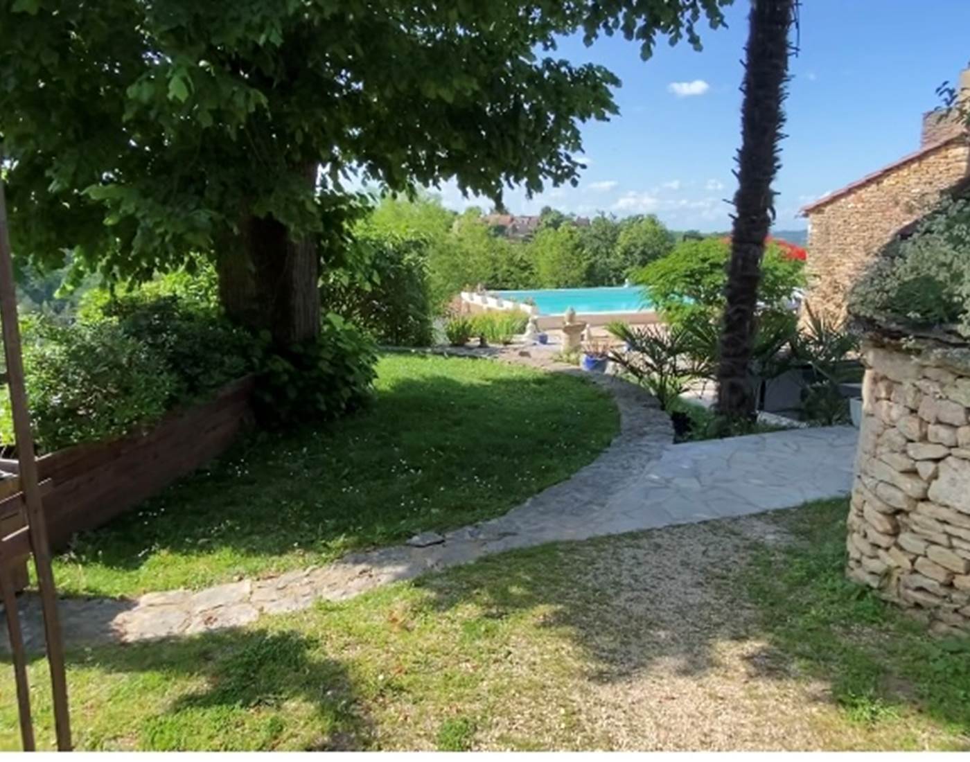 Entrée de la Villa Lou Peyrol