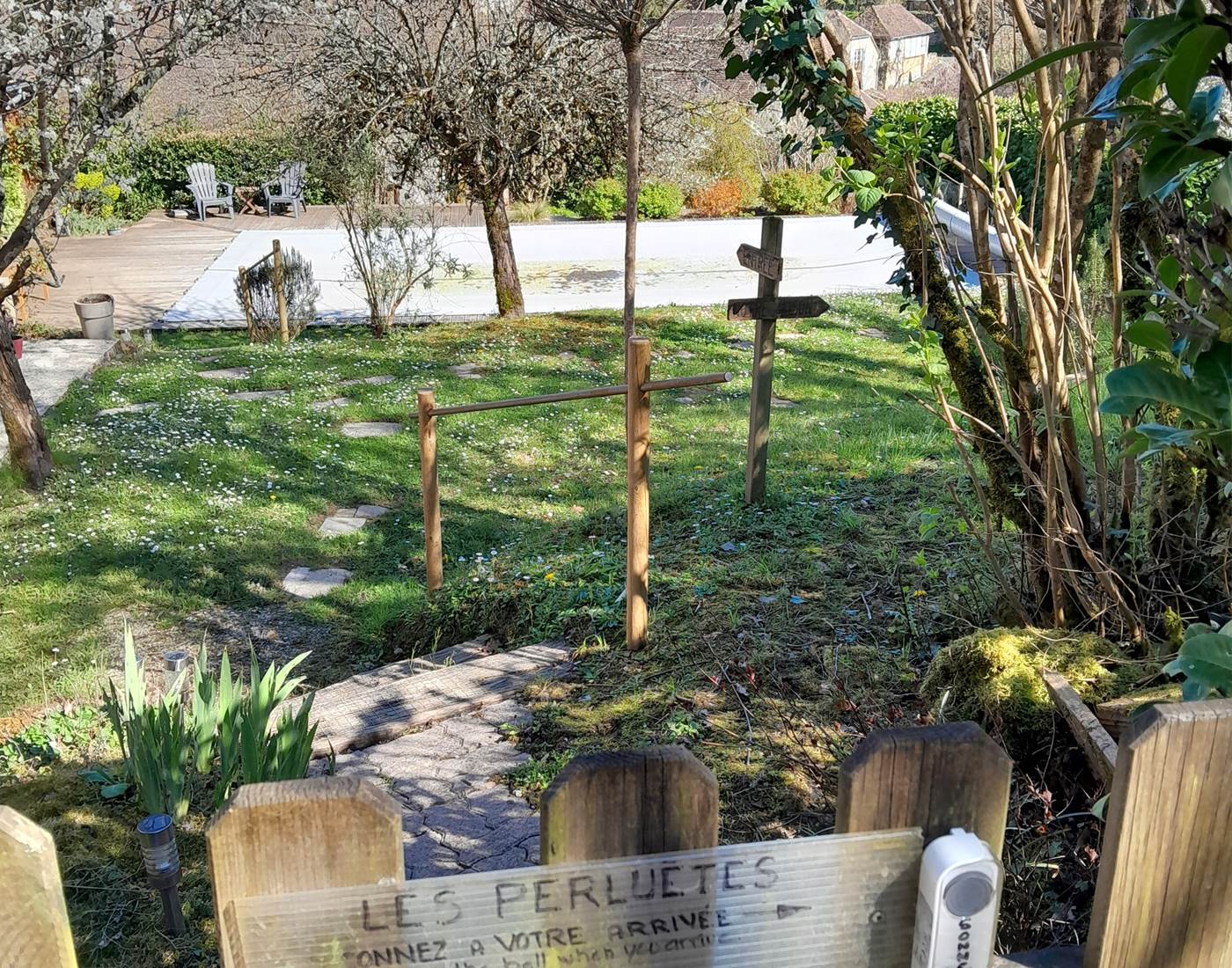 Le portail d'entrée.