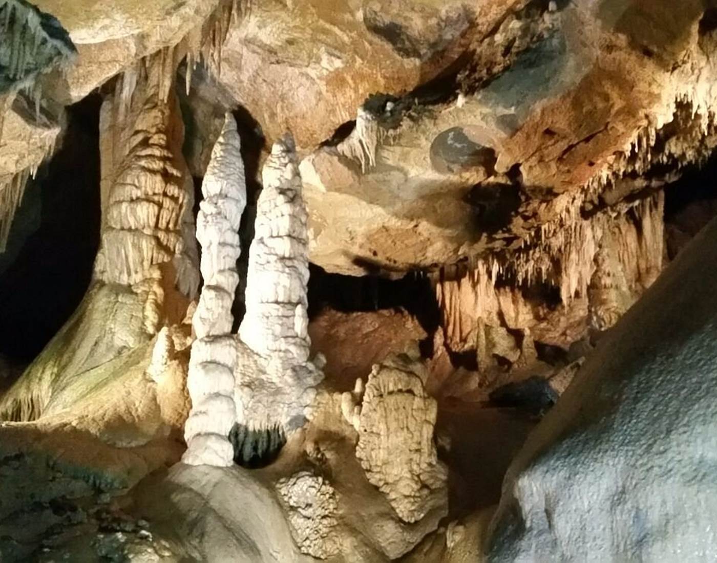 Les grottes de Médous-page