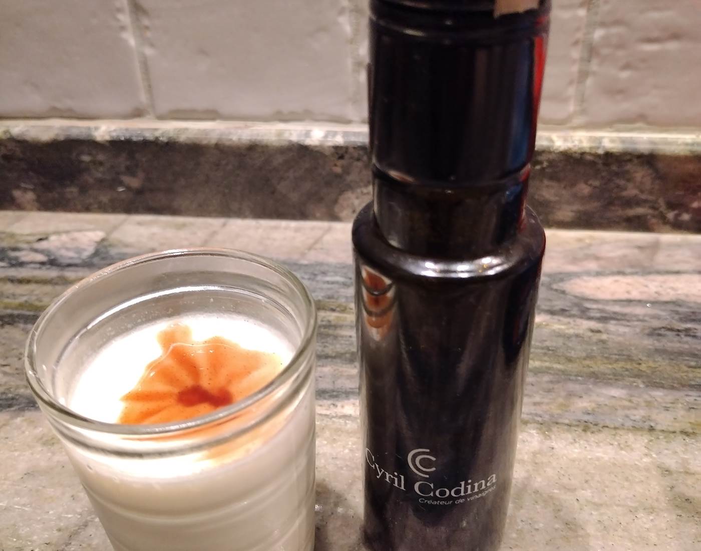 Vinaigre Cyril Codina à la table d'hôtes du Coq du Nord-Mailhac