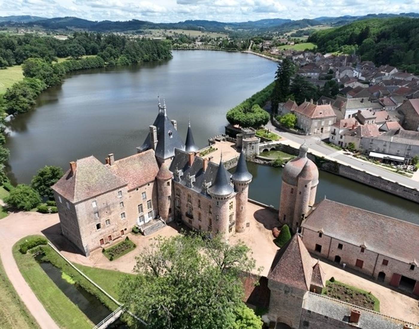 La ville de la Clayette