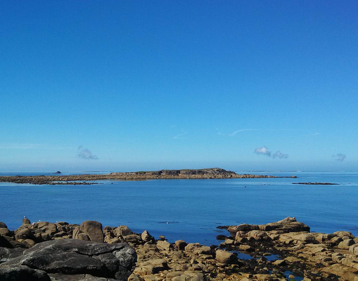 Observez la côte en direct à proximité des Chalets de Kerescar à la pointe du Finistère