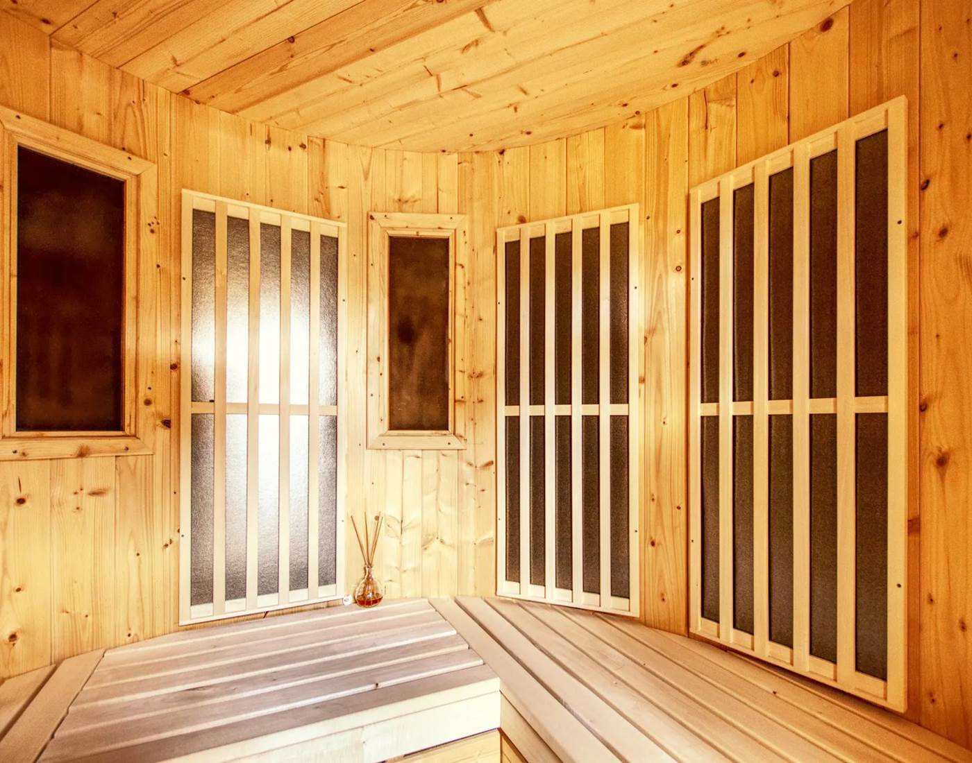 HYGGE_EN_PÉRIGORD_BAIN_NORDIQUE_SAUNA_COCOONING_VACANCES_TOURISME_AMIS_FAMILLE_DORDOGNE