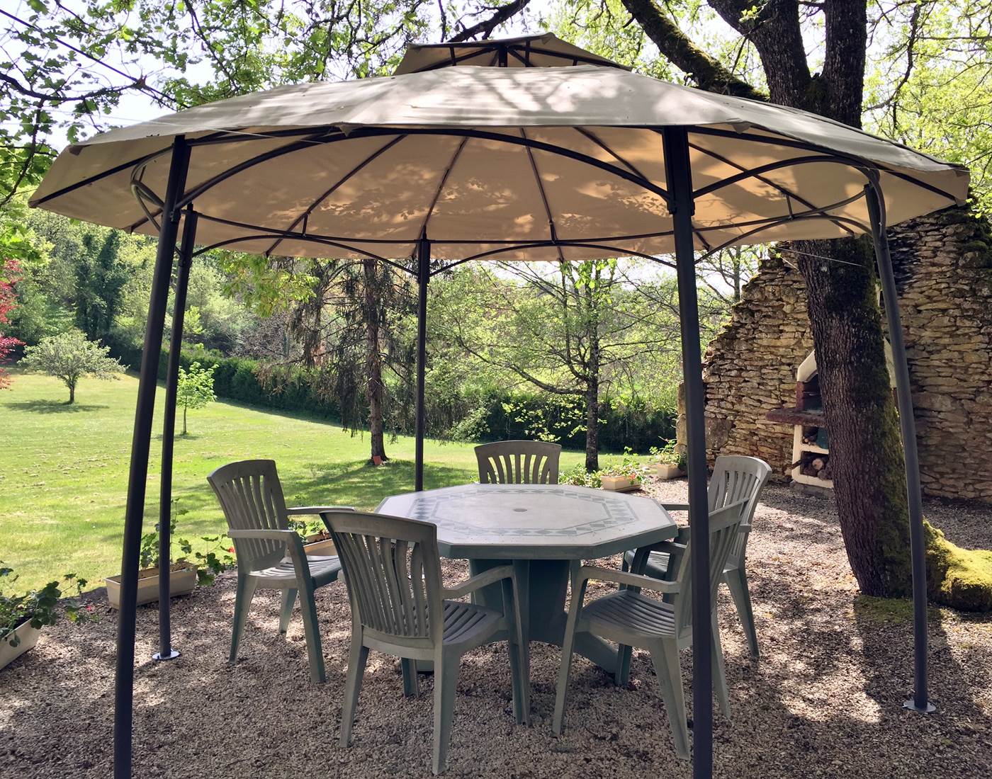 gazebo bed and breakfast feuillantines dordogne-page