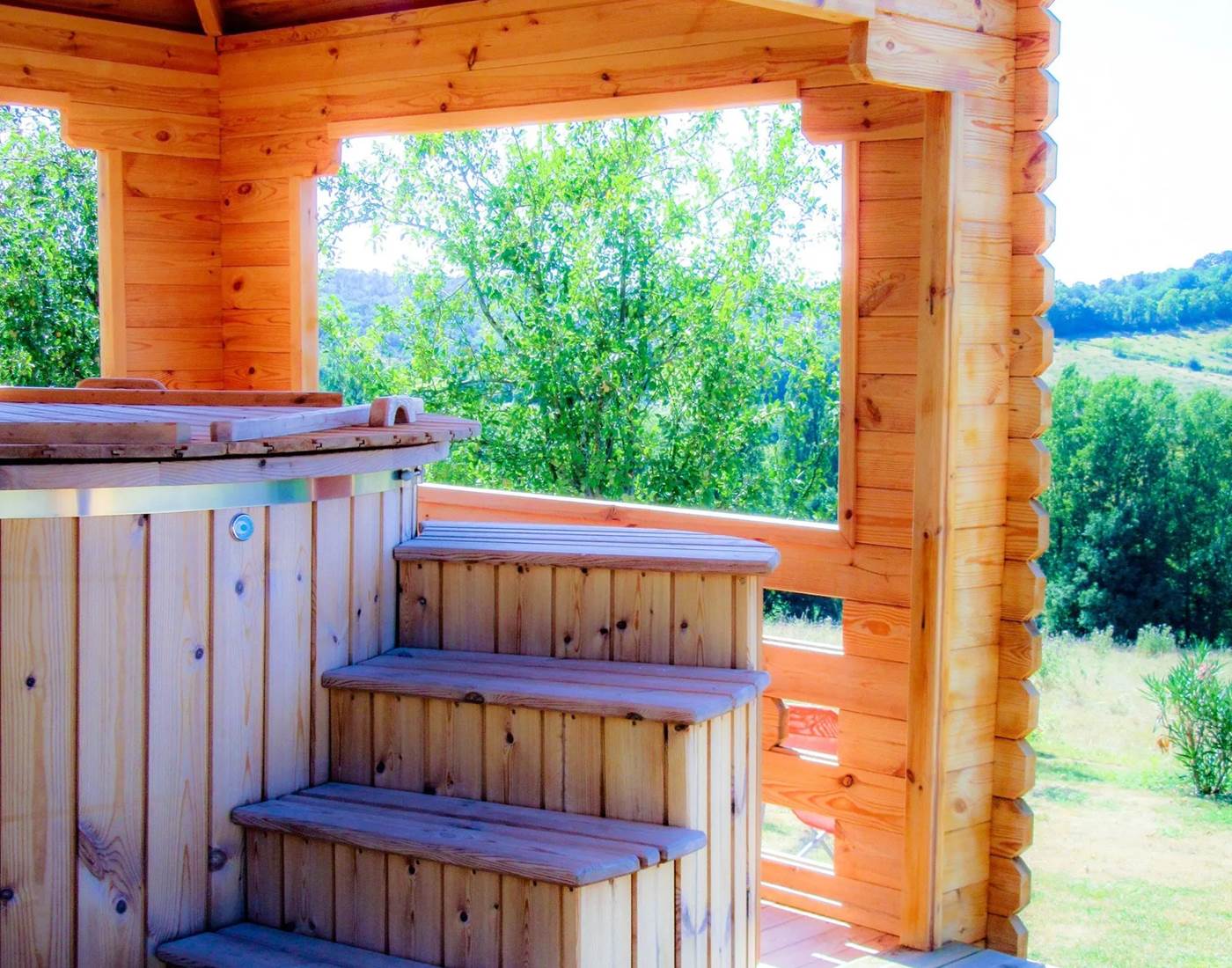 HYGGE_EN_PÉRIGORD_BAIN_NORDIQUE_SAUNA_COCOONING_VACANCES_TOURISME_AMIS_FAMILLE_DORDOGNE