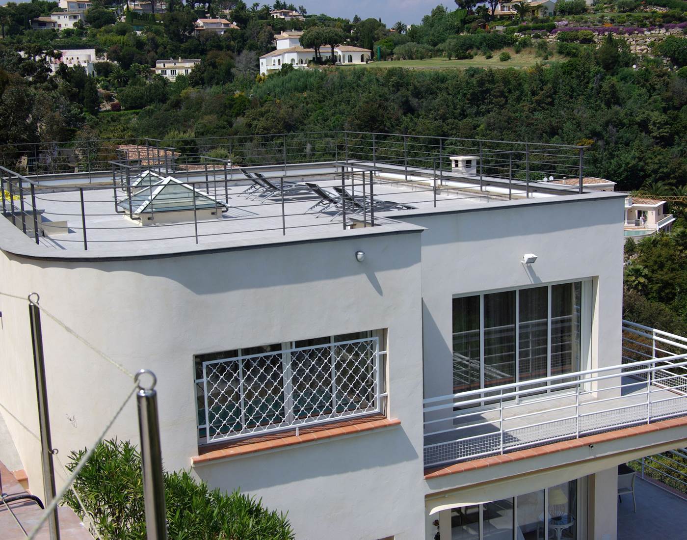 amazing sea vue modern  villa with roof top south france riviera