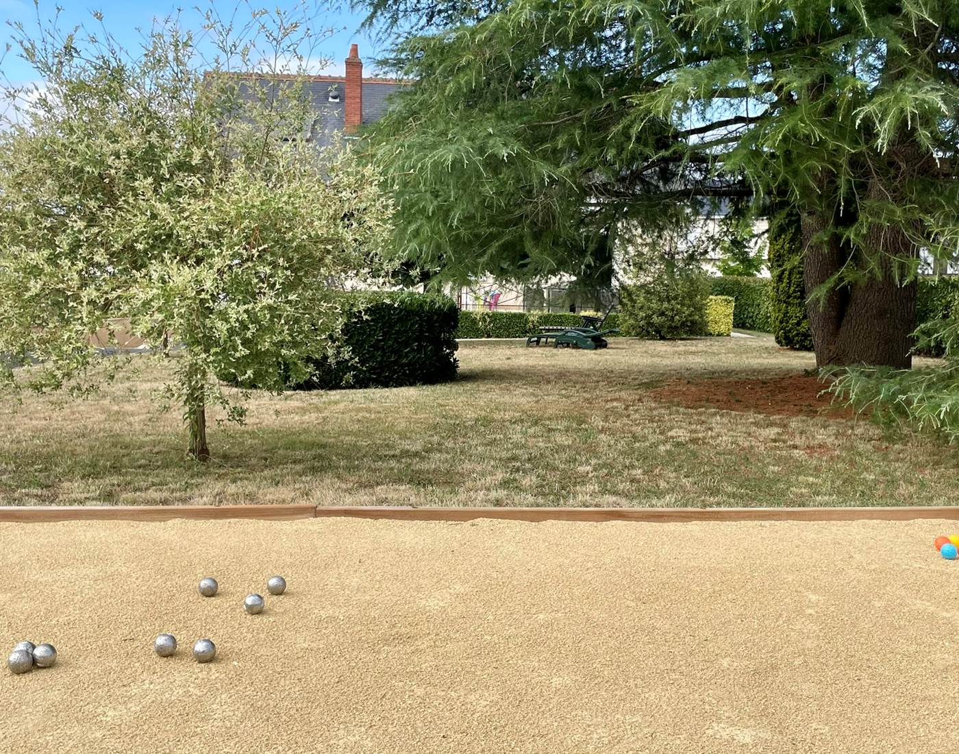 Boulodrome dans le jardin