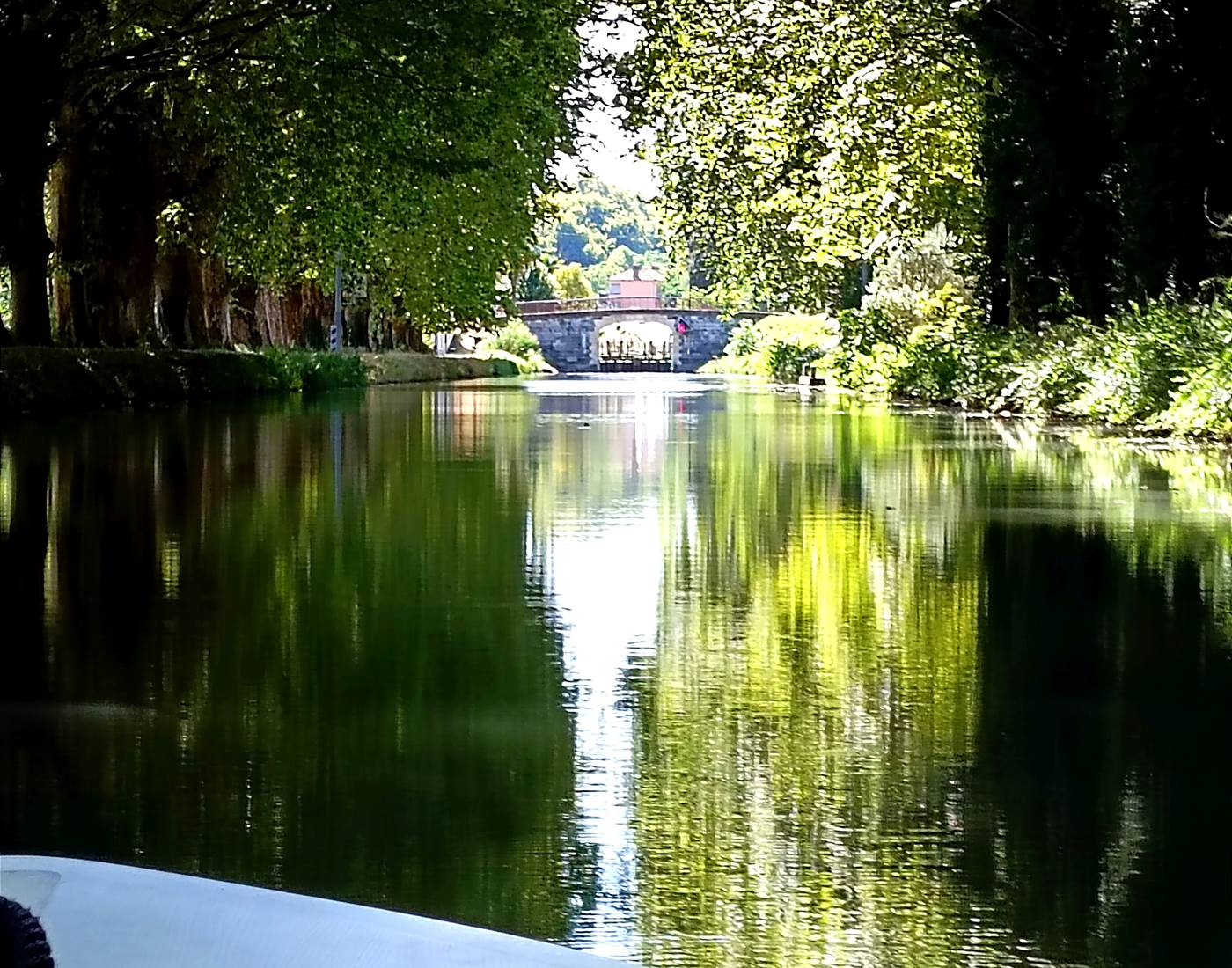 Gîtes, chambre d'hôtes et table d'hôtes gastronomique à Casteljaloux Lot et Garonne, piscine, jacuzzi et spa