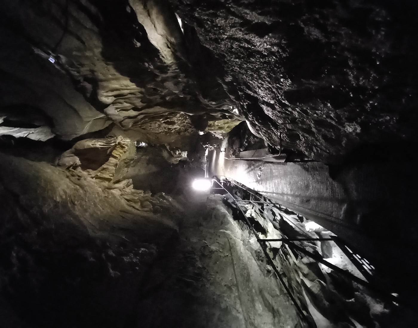 intérieur-des-grottes