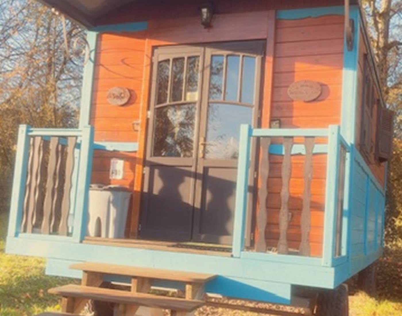 roulotte-andy-et-orbe-hebergement-insolite-domaine-des-droles-de-dames-buding.jpg Les roulottes Orbe du Domaine des Drôles de Dames, hébergement insolite à Buding