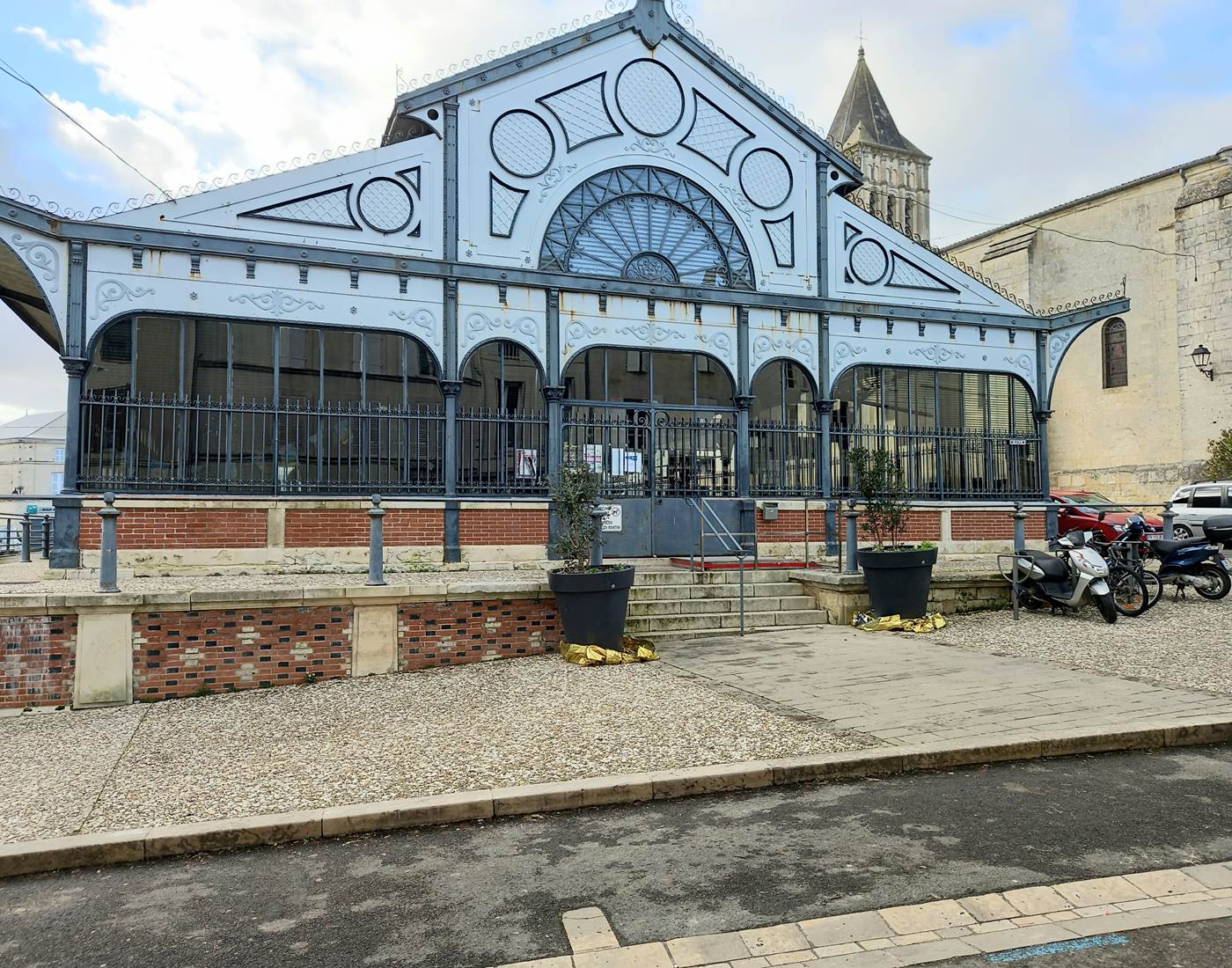 Marché couvert de Jonzac