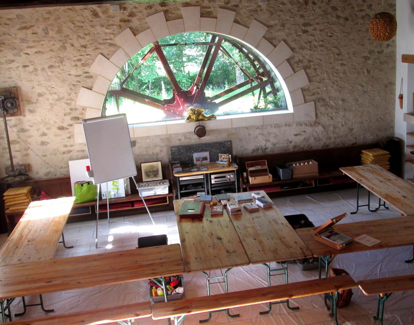 Installation salle stage art plastique