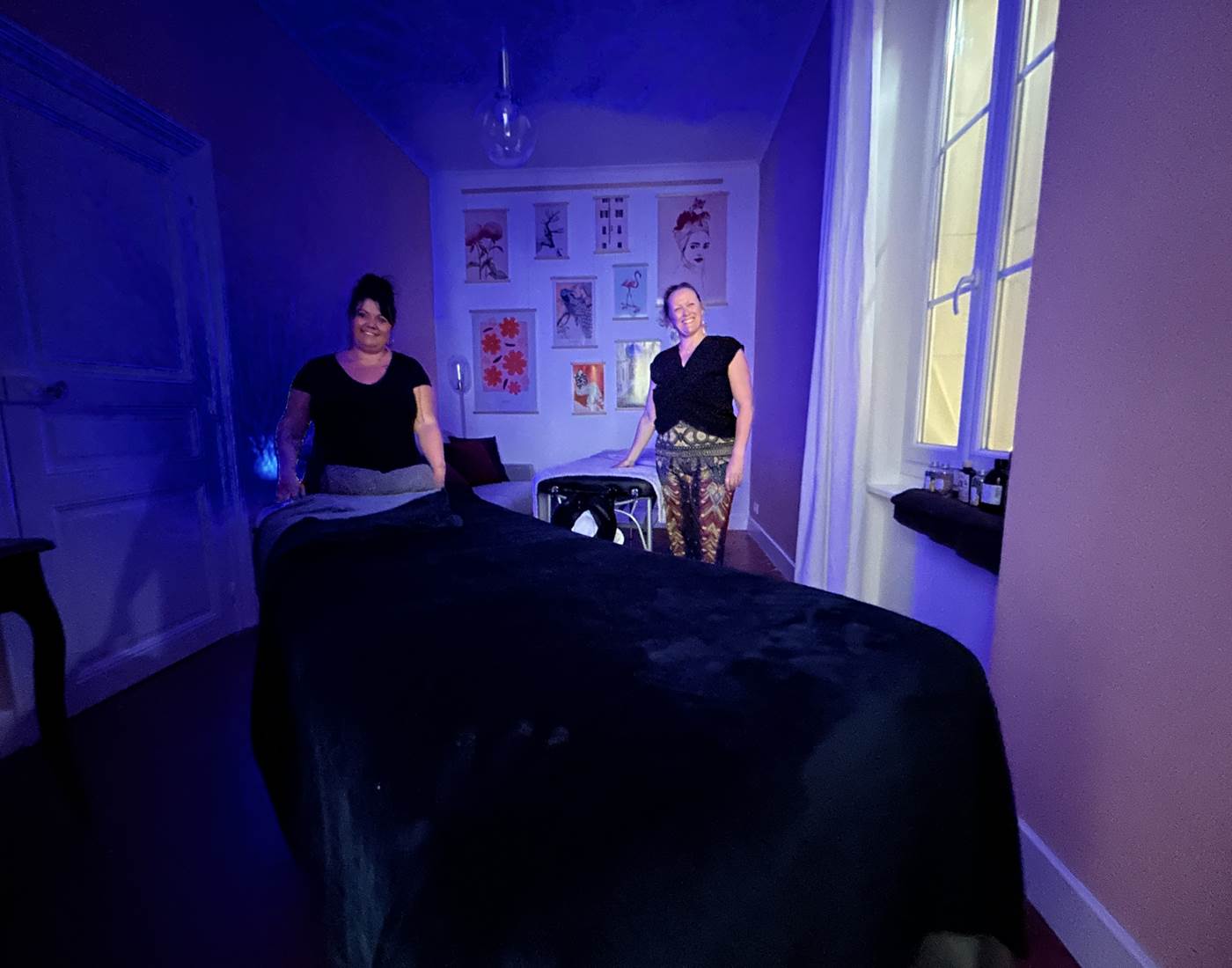 Massage avec Laura et Audrey