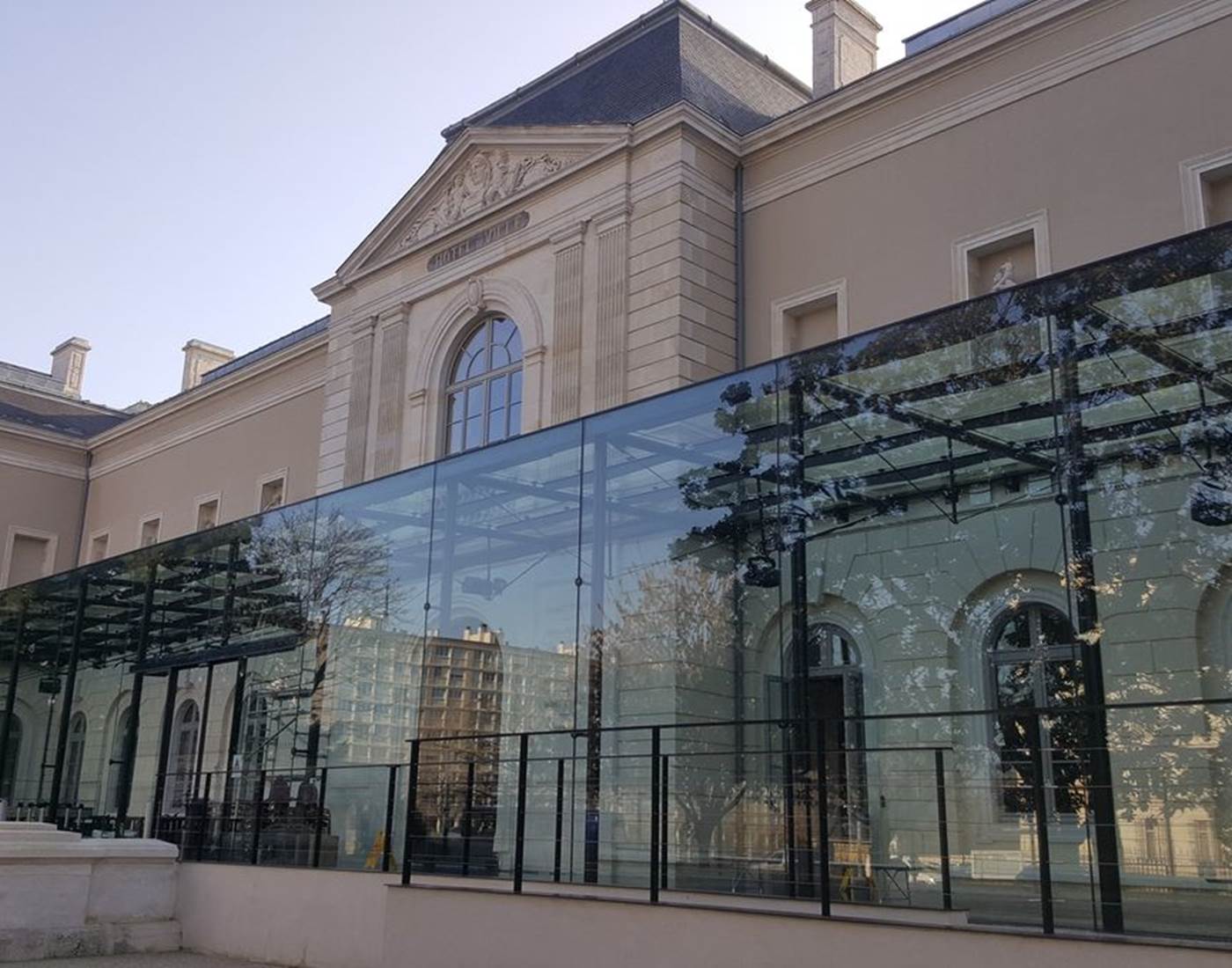 Musée Girodet (3 minutes à pied)